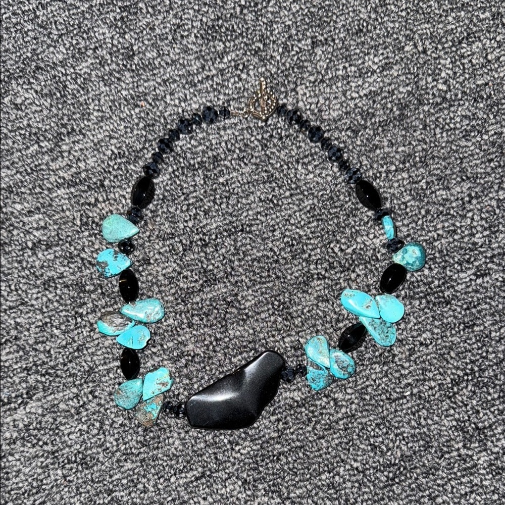 Turquoise and Black Beaded Necklace - Picture 2 of 10